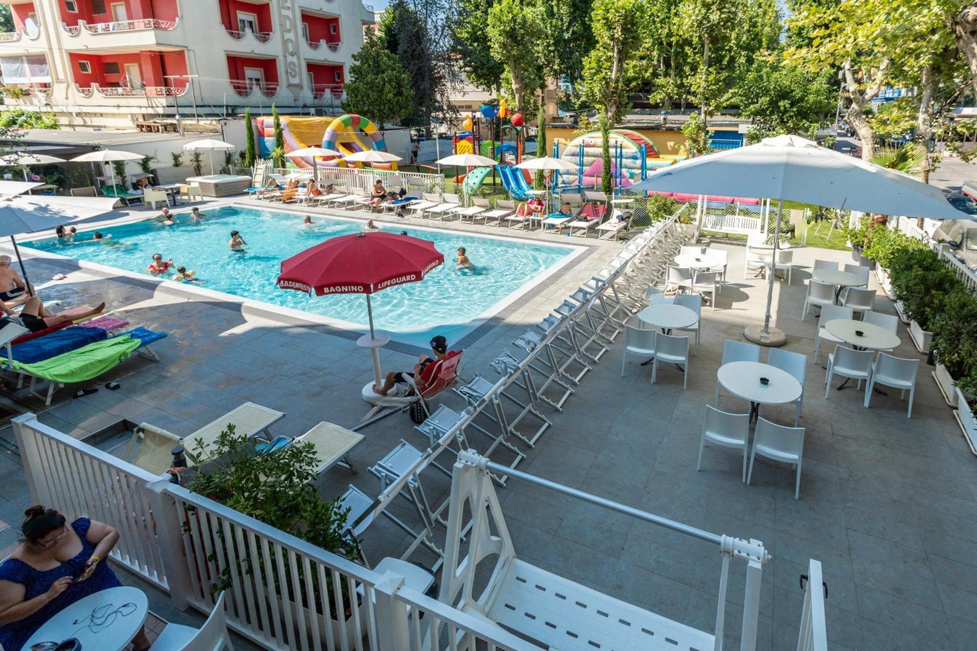 Hotel Eiffel Rimini Exterior photo